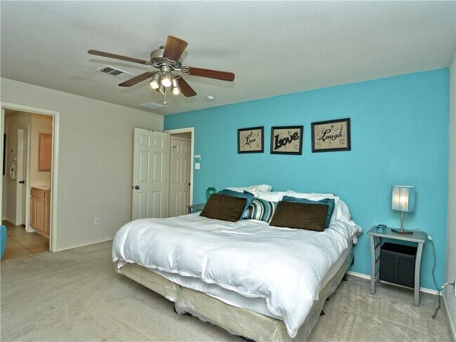 Building Photo - 4100 Whitecrest Cove