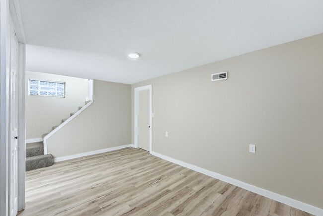 Building Photo - 2221 Eby Ave