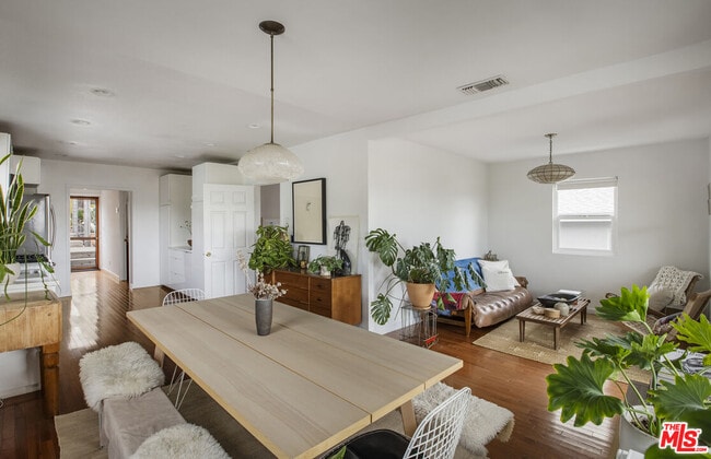 Building Photo - 5215 Almaden Dr