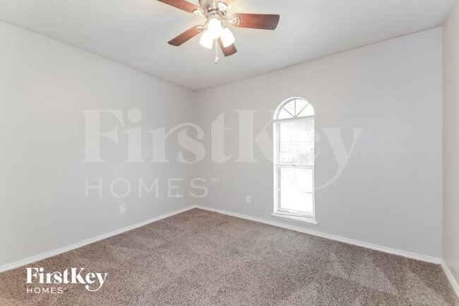 Building Photo - 1738 Dell Oak Dr