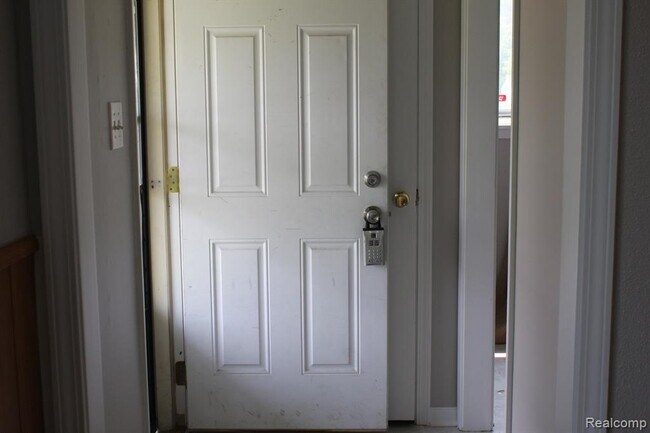 Building Photo - 32161 Genessee St