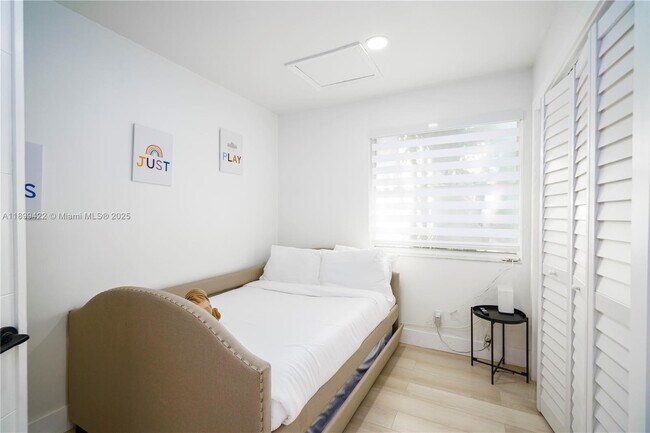 Building Photo - 1244 Garfield St