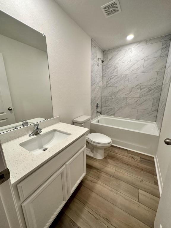 Building Photo - 29 Pineland Ln