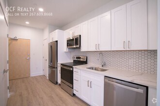 Building Photo - Modern Fishtown Studio Apartment