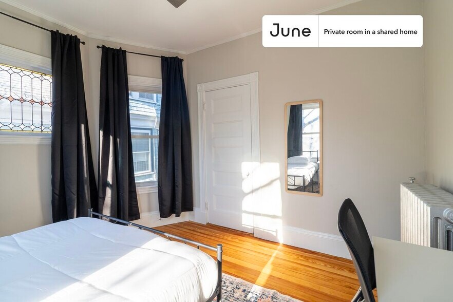 Building Photo - Room in Shared 5 bed/2 bath home