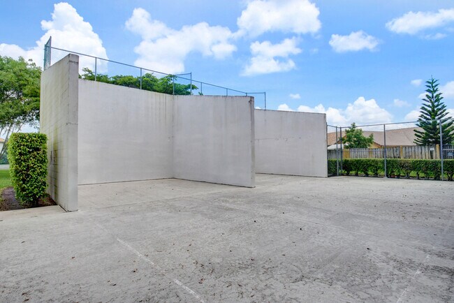 Building Photo - 9953 Majestic Way