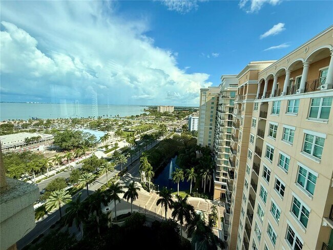Building Photo - 750 N Tamiami Trl