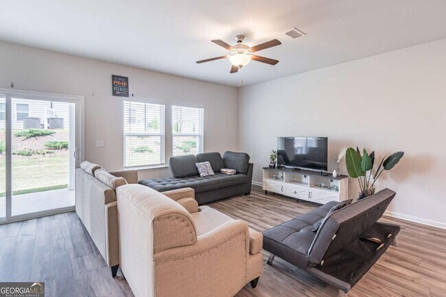 Building Photo - 1452 Villageside Ct