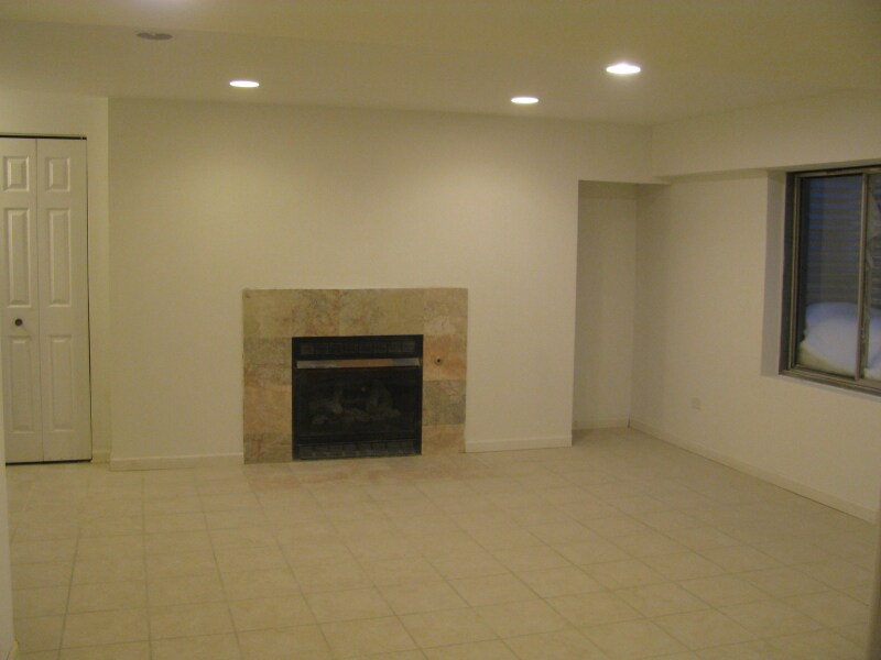 Building Photo - 357 Waterbury Dr