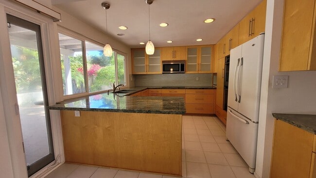 Building Photo - Beautifull 4 Bed 2 Bath In UTC Area