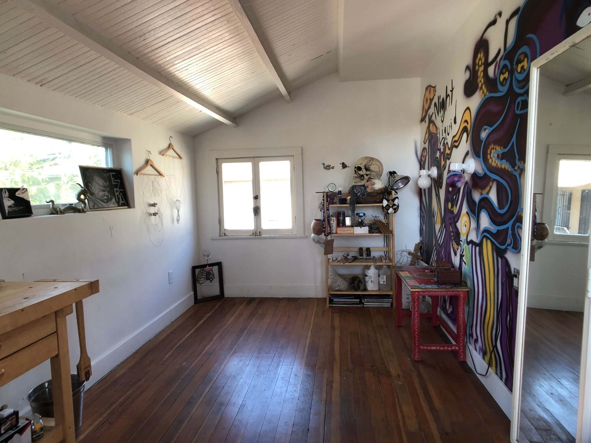 bedroom or studio workspace - 2631 Kenwood Ave