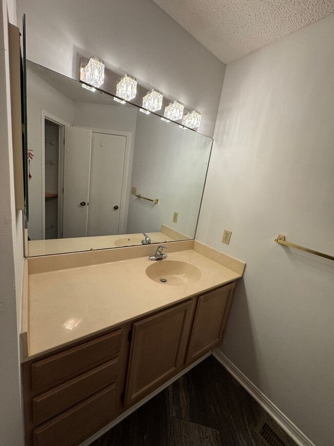 Building Photo - Black Mountain - Two Bedroom, 55 + Community
