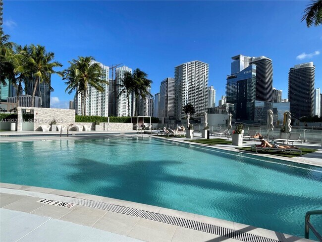 Building Photo - 90 SW 3rd St