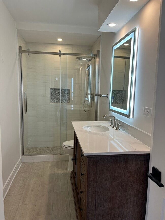 Building Photo - 1550 N Lake Shore Dr