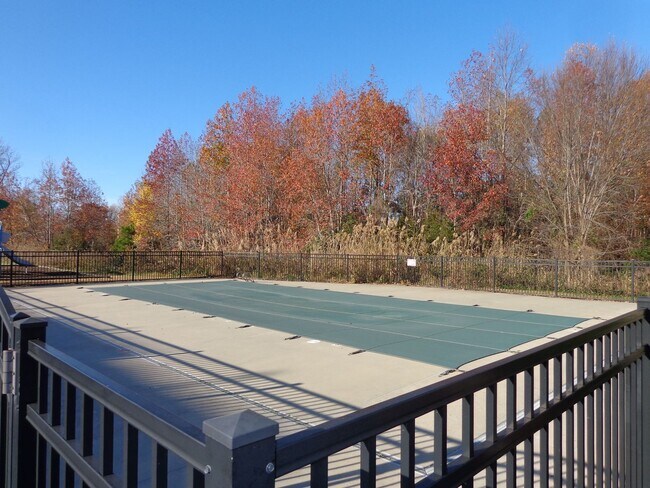 Building Photo - REUNION CONDOMINIUMS