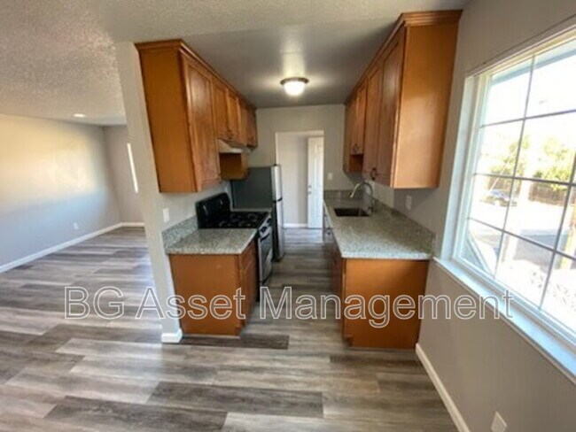 Building Photo - 2417 Northrop Ave