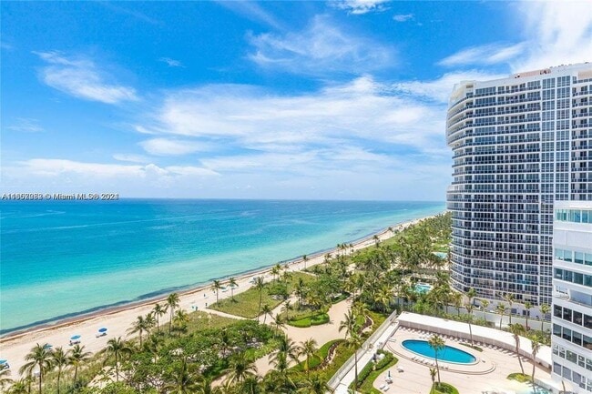 Building Photo - 10275 Collins Ave