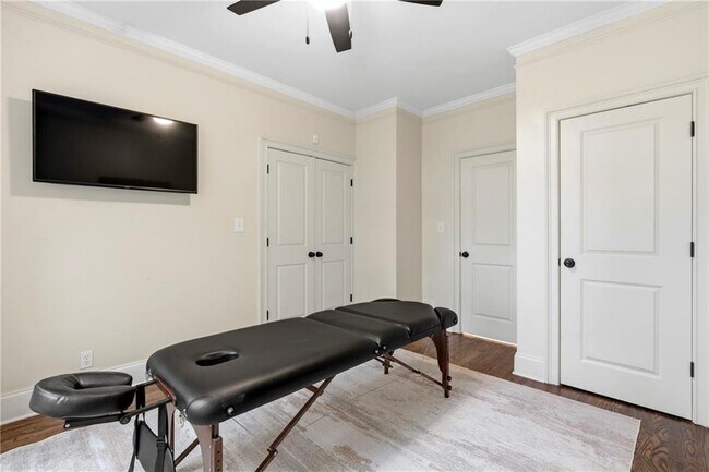 Building Photo - 4221 Willow Oak Dr