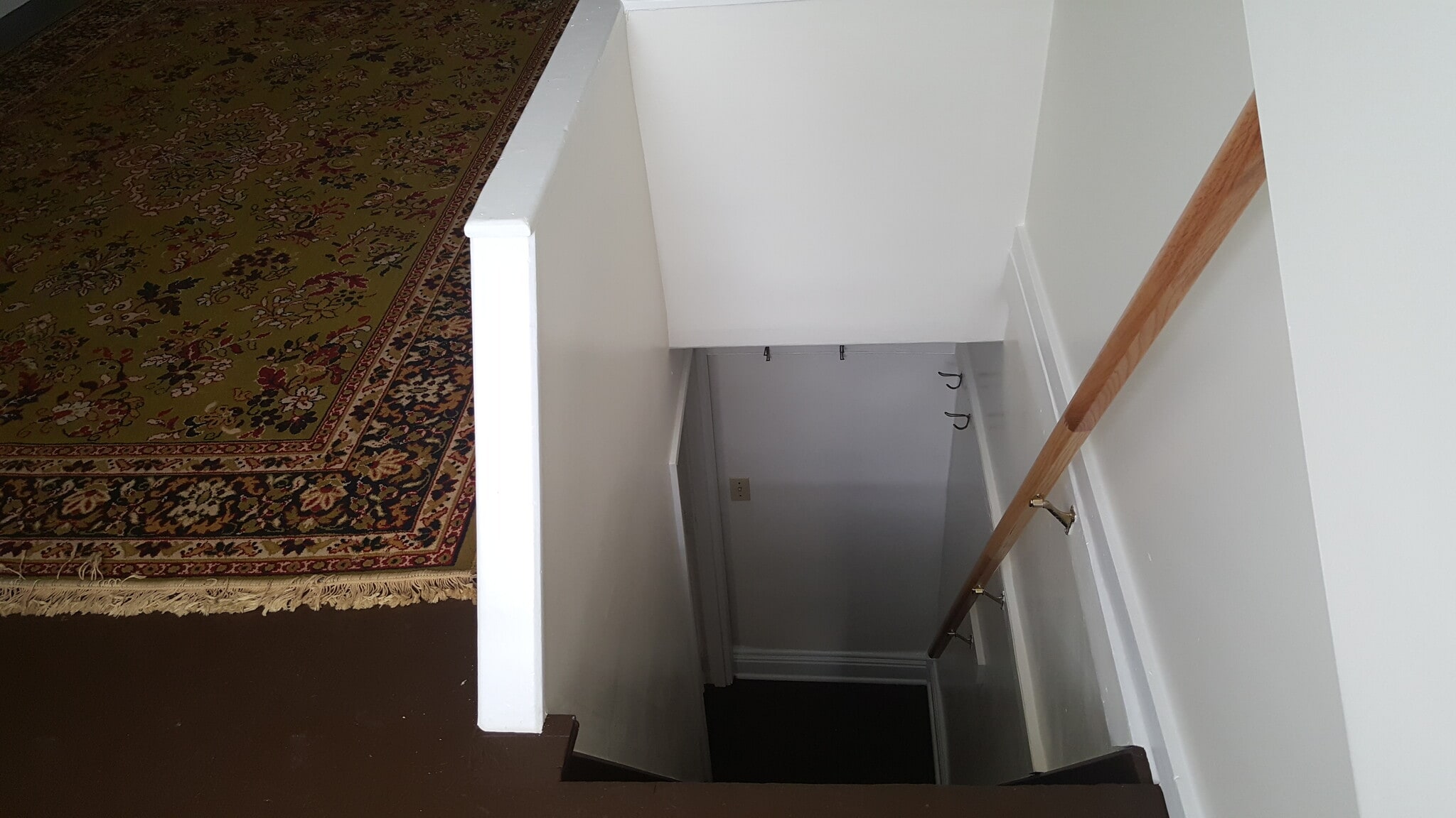 3RD FLOOR STAIRS - 526 Pearl St