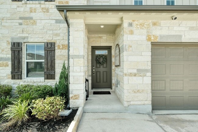 Building Photo - 636 Wild Spur Ln