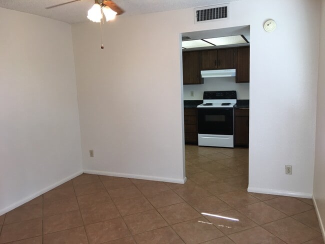 Building Photo - Tempe 3 Bed, 2 Bath Single Story Rental House