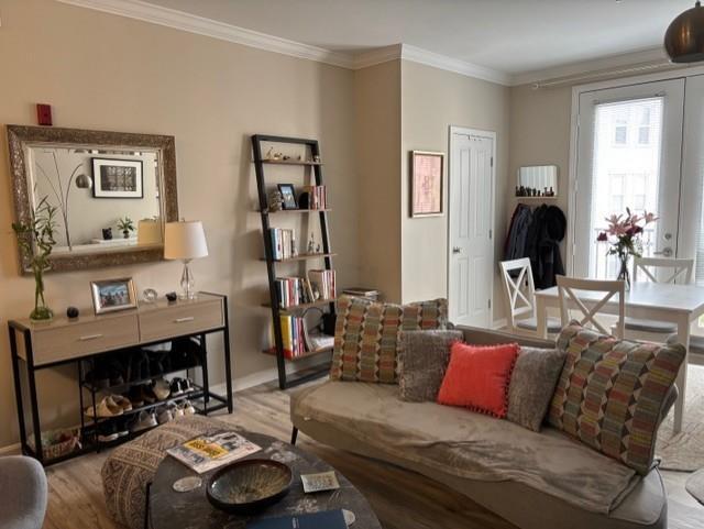 Building Photo - 1000 Providence Pl