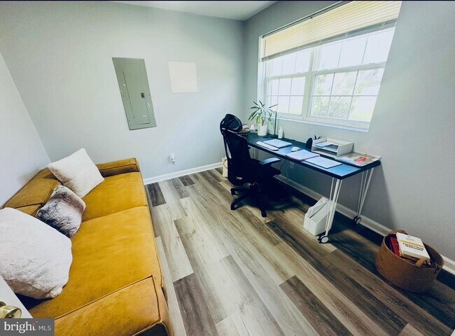 Building Photo - 44 Hidden Lake Dr