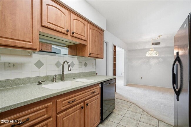 Building Photo - 9907 W Cedar Dr