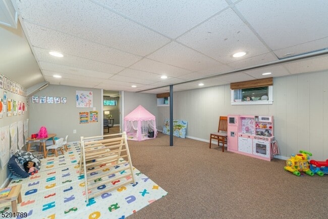 Building Photo - 12 Yorke Rd