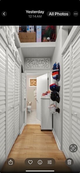Dressing room with large closets - 2545 S Dearborn St