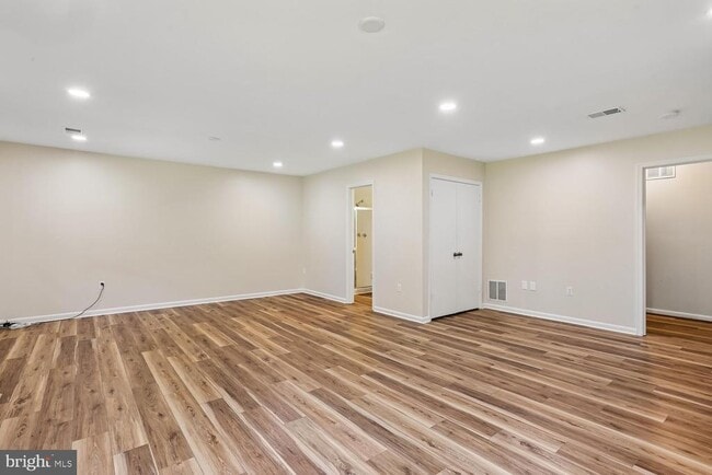 Building Photo - 7561 Heatherton Ln