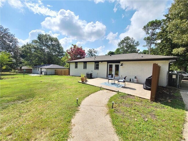 Building Photo - 4345 Clare Ln