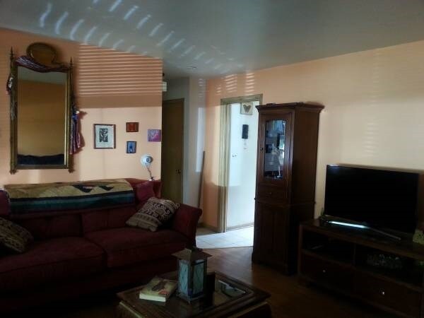 Building Photo - 9437 Burlington Ave