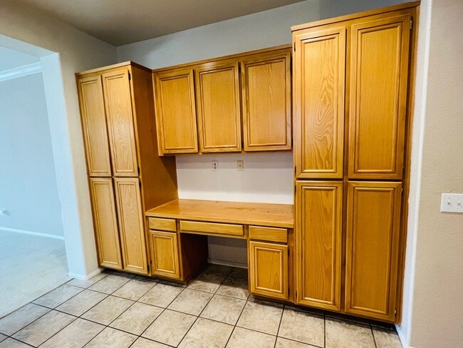 Building Photo - FOXFIRE RANCH VICTORVILLE