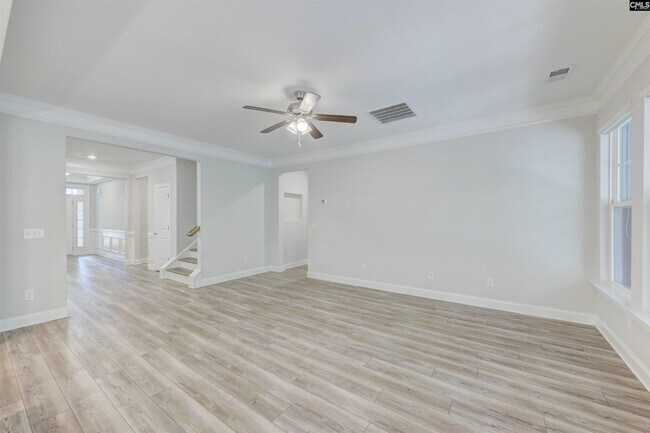 Building Photo - 300 Sunnycrest Ln