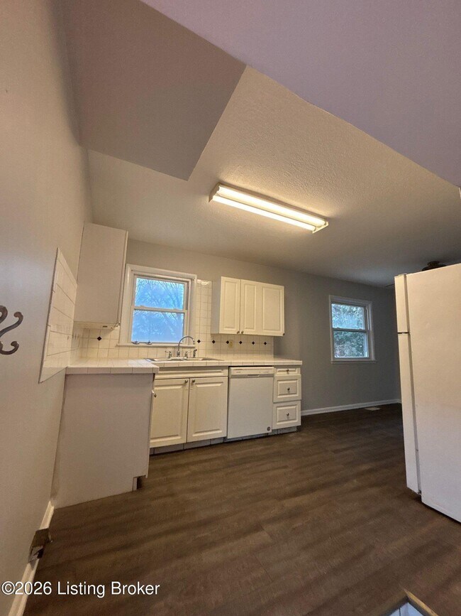 Building Photo - 3823 Manner Dale Dr