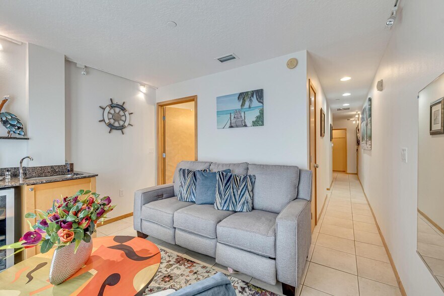 Building Photo - 101 Palm Harbor Pky