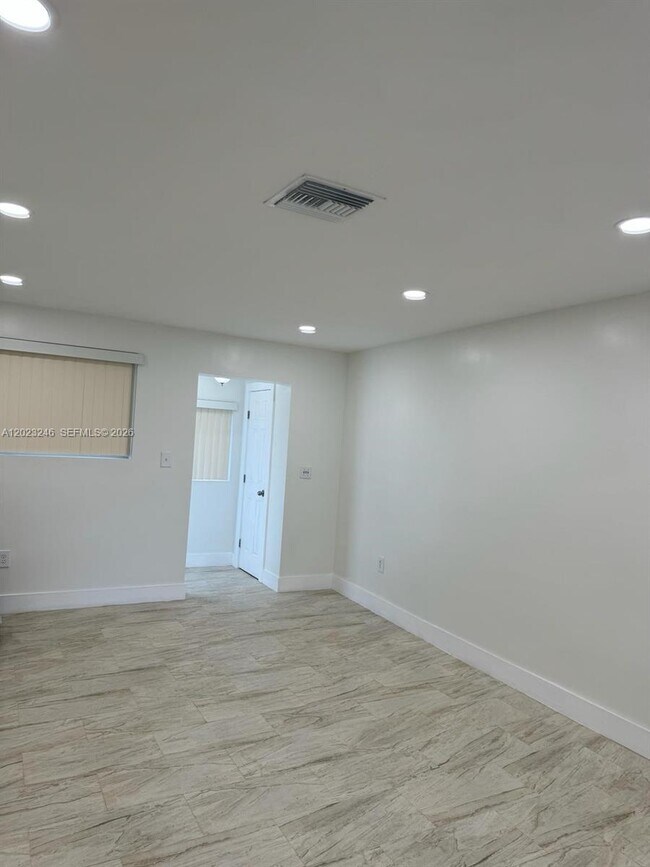 Building Photo - 1222 NW 102nd St