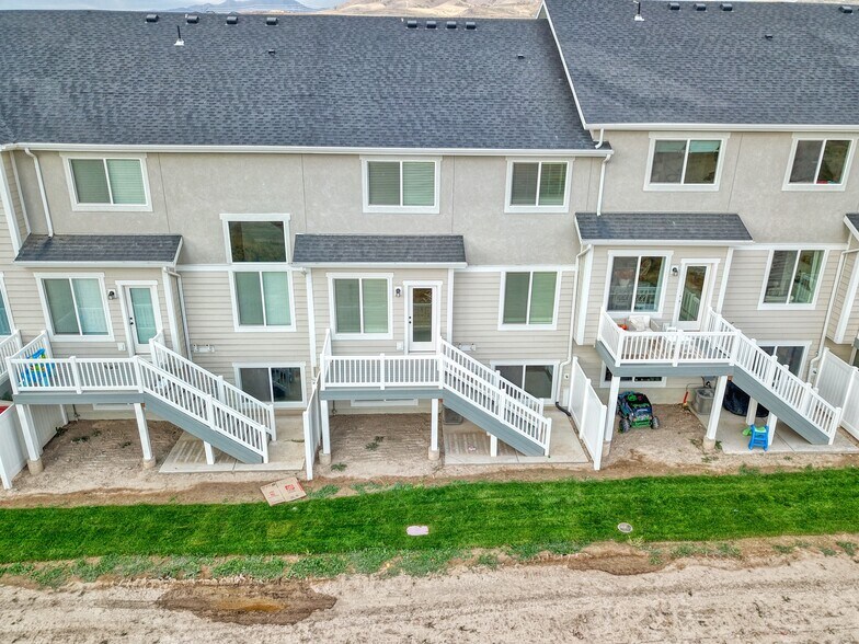 Building Photo - 2020 N 3830 W
