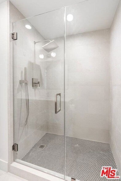 Building Photo - 515 Ocean Ave