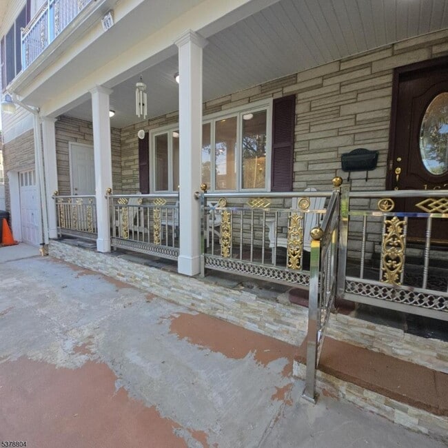 Building Photo - 167 Wilder St