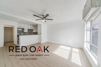 Building Photo - 6555 La Mirada Ave