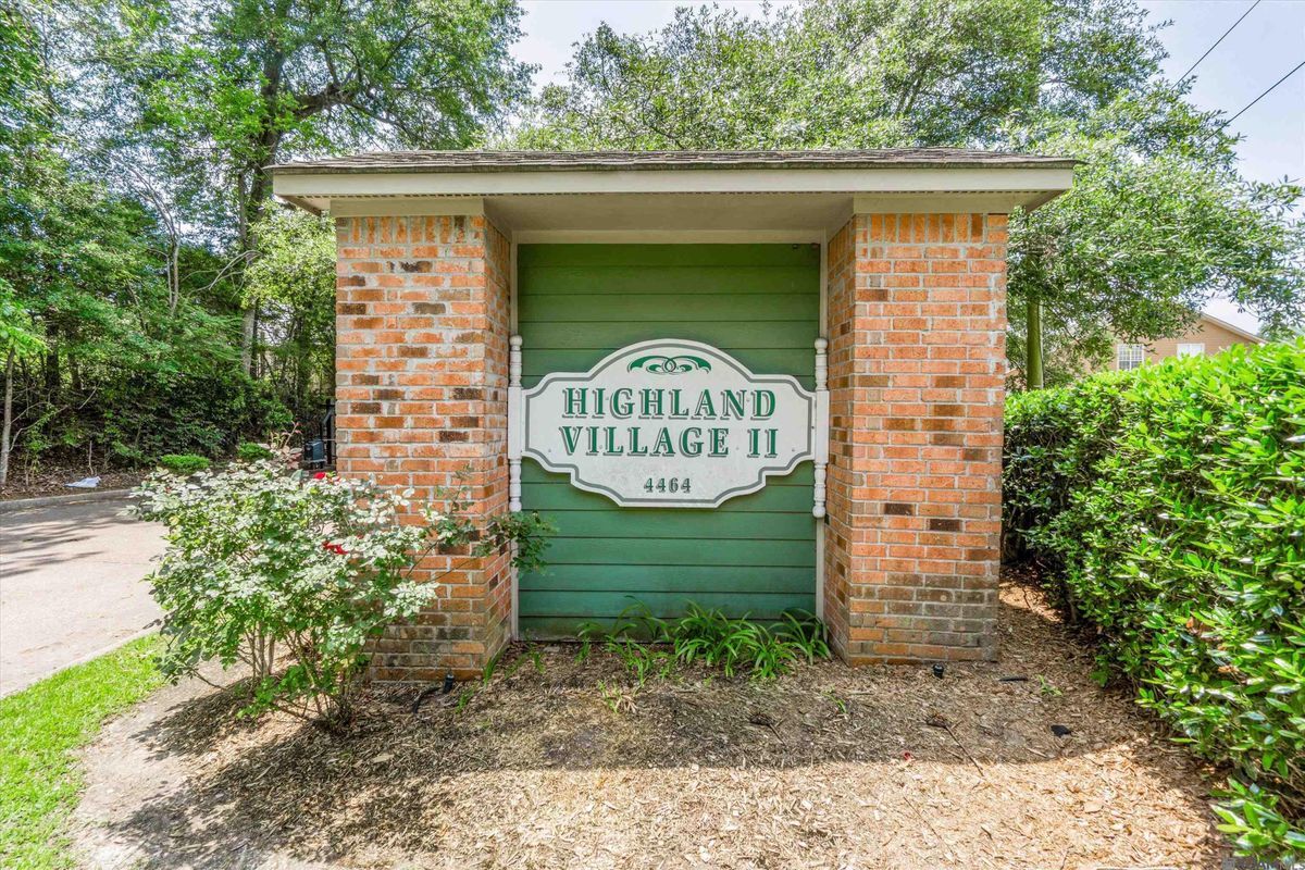 Building Photo - 4464 Highland Rd