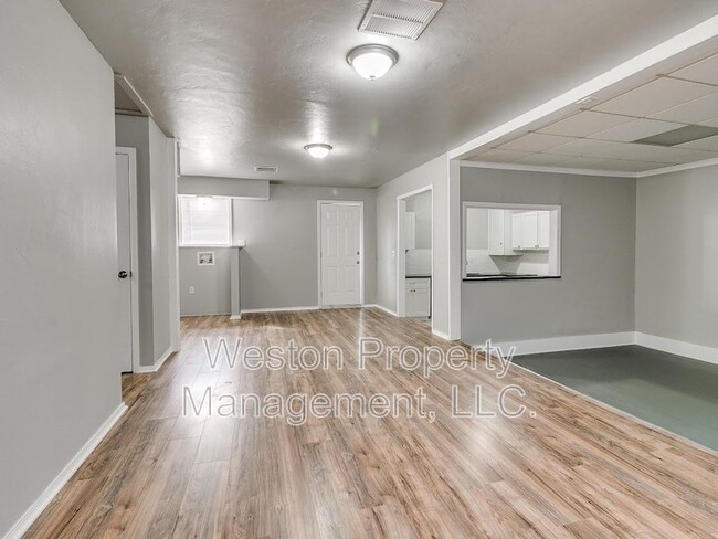 Building Photo - 1605 Cynthia Dr