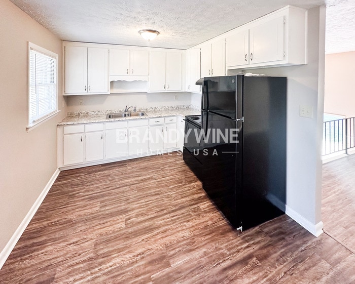 Building Photo - 2865 Spruce Point Rd