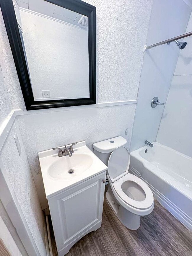 Building Photo - 1409 10th St