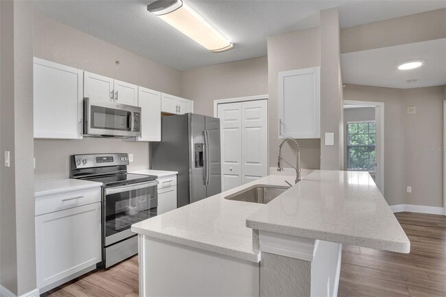 Building Photo - 5467 Vineland Rd