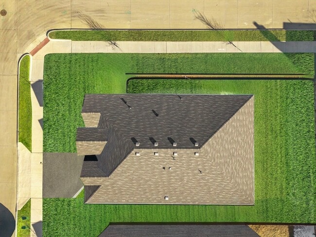 Building Photo - 417 Destin Dr