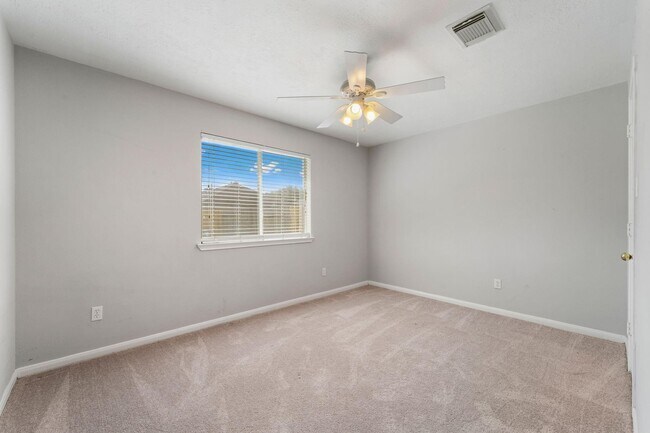 Building Photo - 2530 Fox River Ln