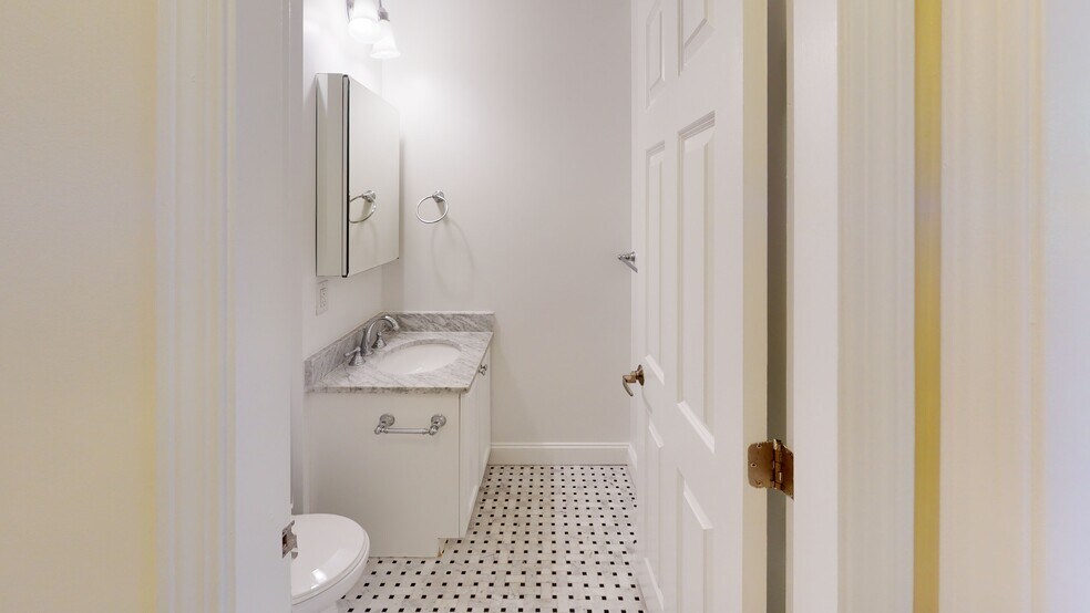 Building Photo - 1 Langdon Sq